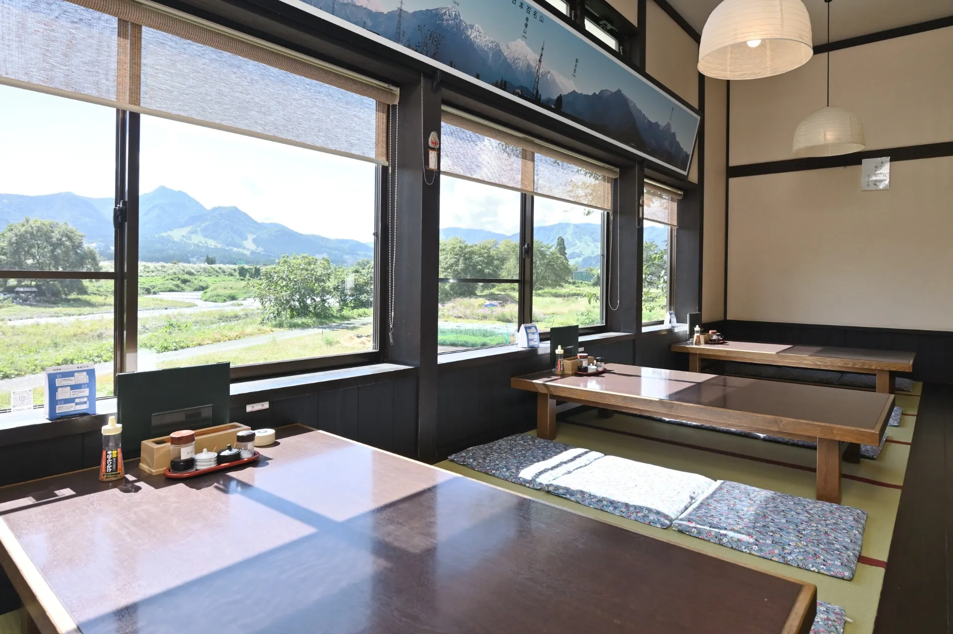 新潟名物の味をリラックス空間で堪能